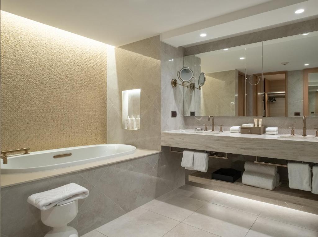 Terrace Suite - Image 3