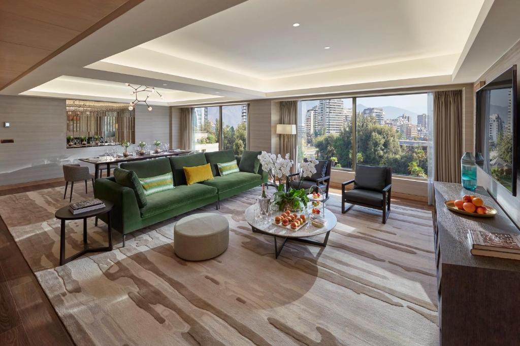 Two-Bedroom Family Suite - Image 3