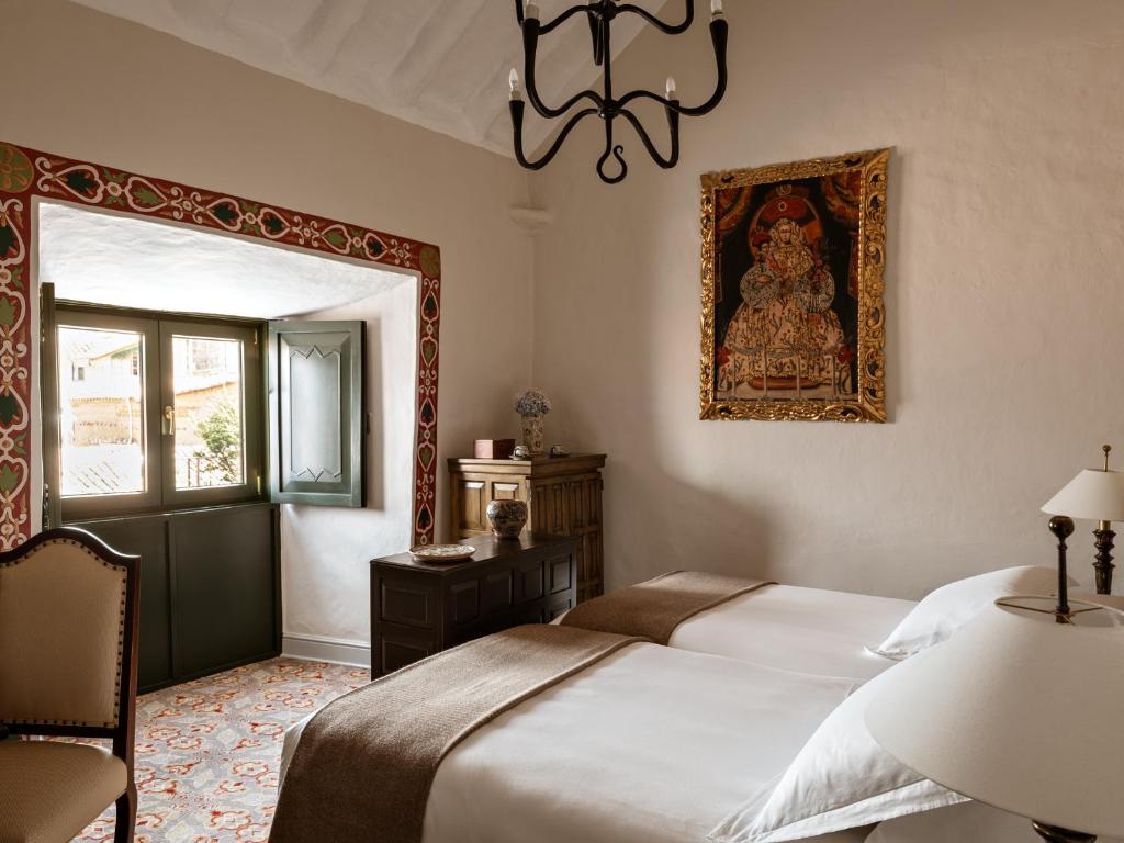 Rooms - Image 2