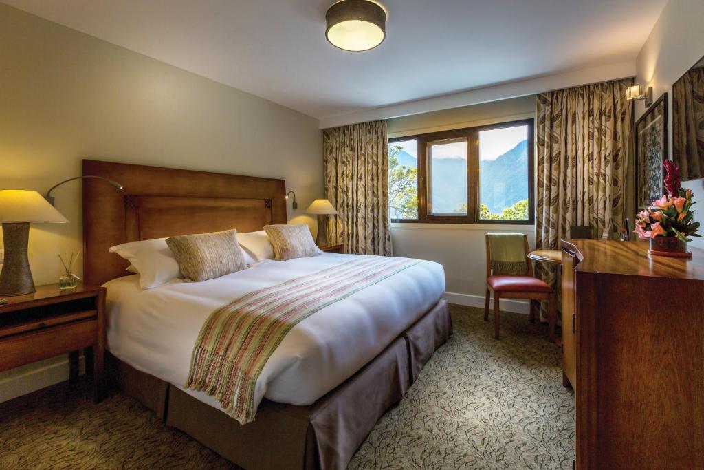 Deluxe Rooms - Image 1