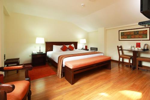 Junior Suite - Image 3