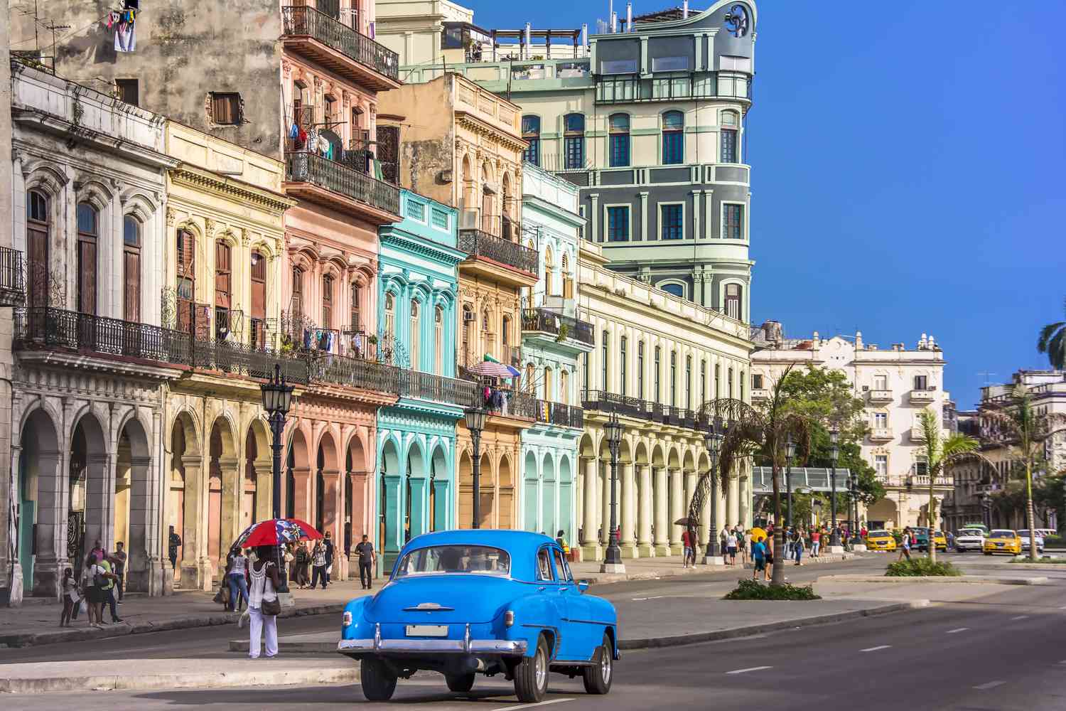 Experience the irresistible spirit of Cuba on a journey through its most iconic destinations. From the vibrant rhythm and nostalgic charm of Havana, to the lush green valleys and tobacco plantations of Viñales, and the timeless beauty of Trinidad with its colourful colonial streets and live music echoing through the squares—this itinerary reveals Cuba at its most authentic, atmospheric, and unforgettable.